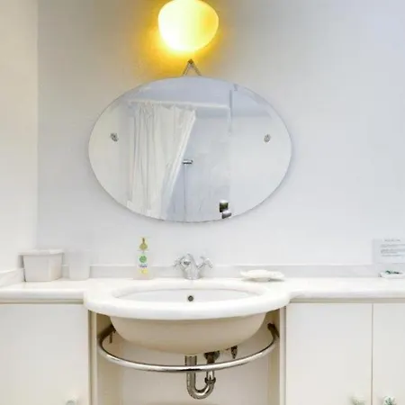 Sophie's Choice 招待所 3*